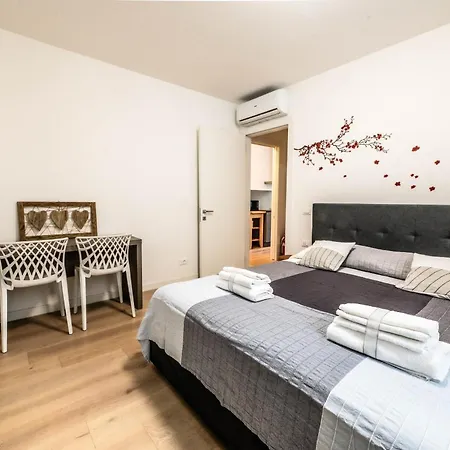 L'angolo D'estella Апартаменты Триест